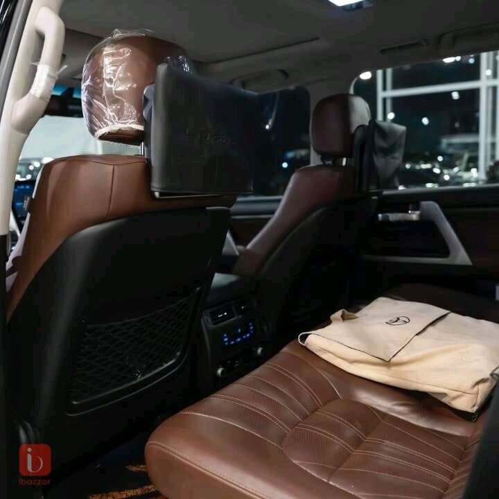 Toyota Land Cruiser VX.S 8