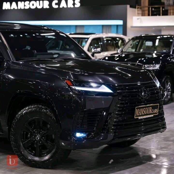 Lexus LX600 3