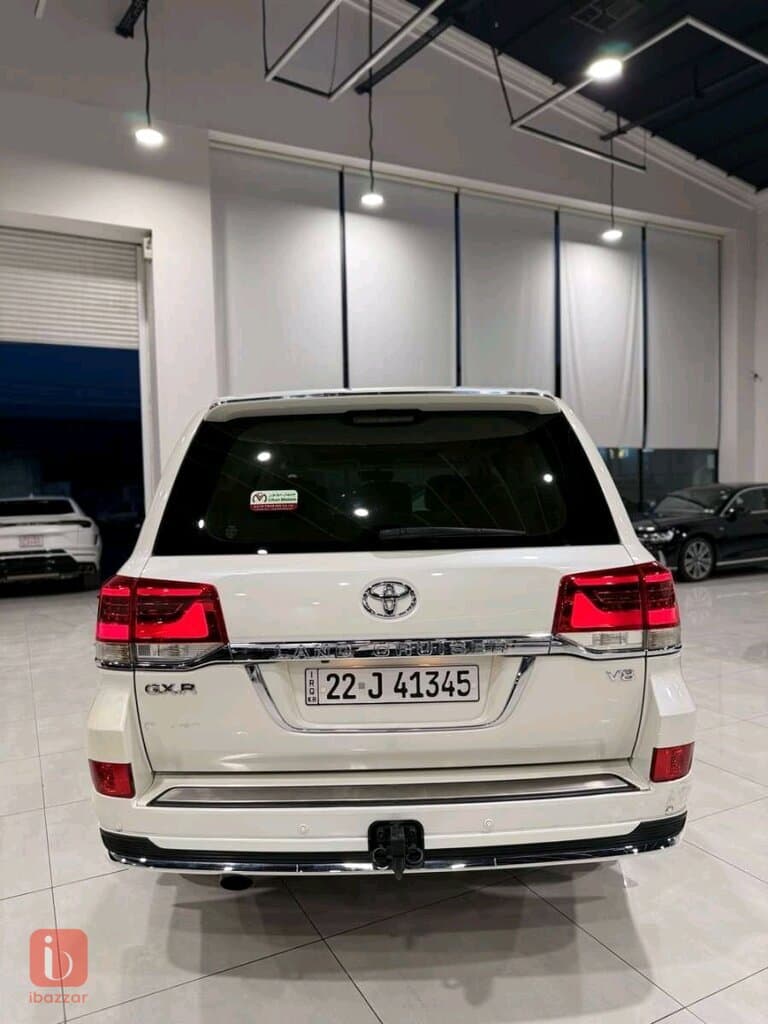 Toyota Land Cruiser GXR 5