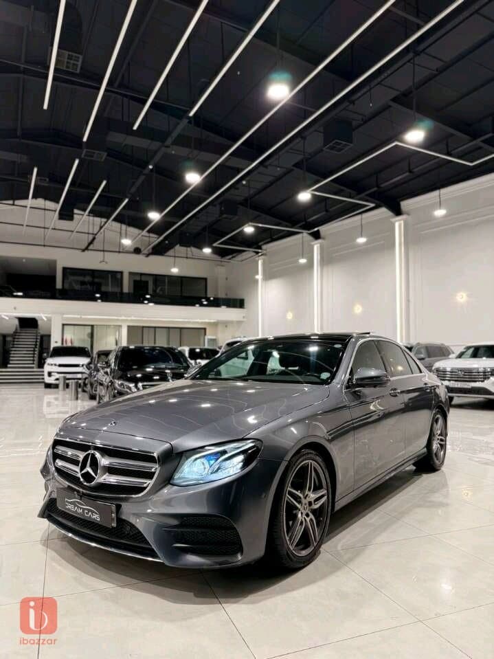 Mercedes-Benz E-Class E 200 1