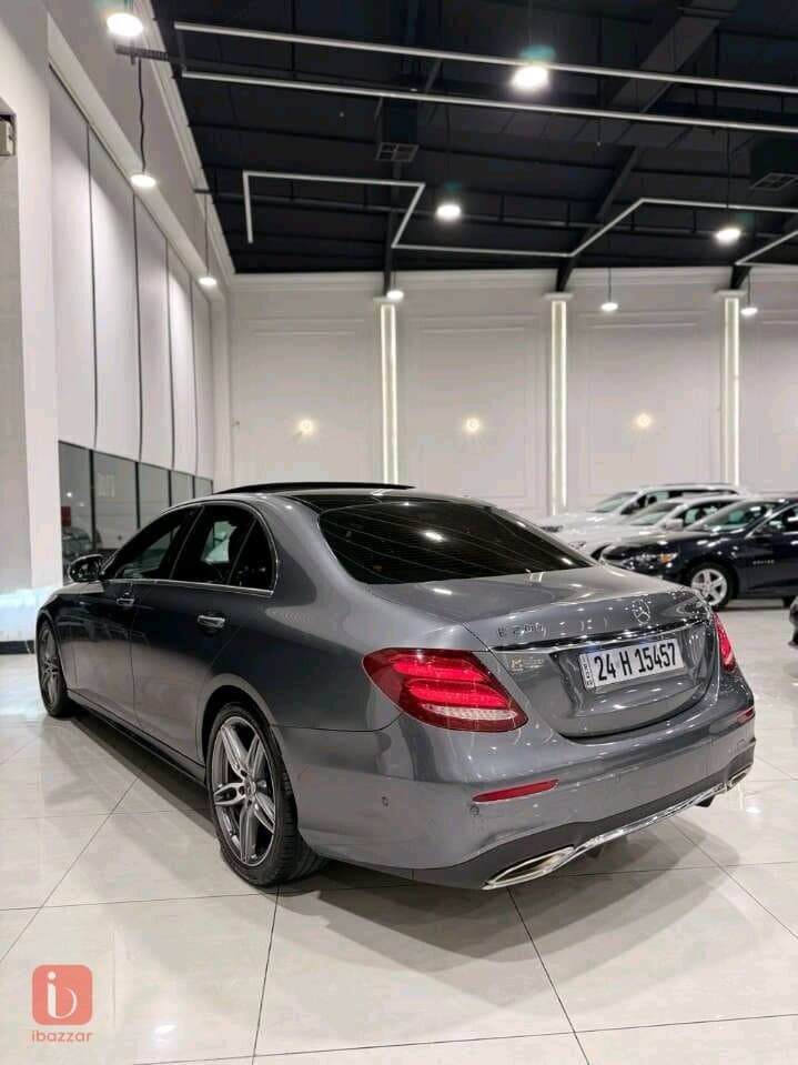 Mercedes-Benz E-Class E 200 4