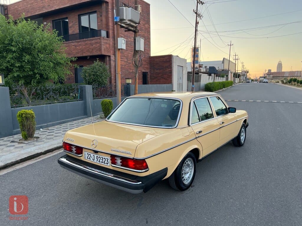 Mercedes-Benz E-Class E 300 4
