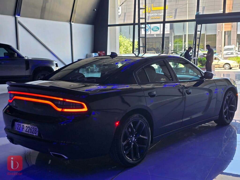 Dodge Charger SXT 5