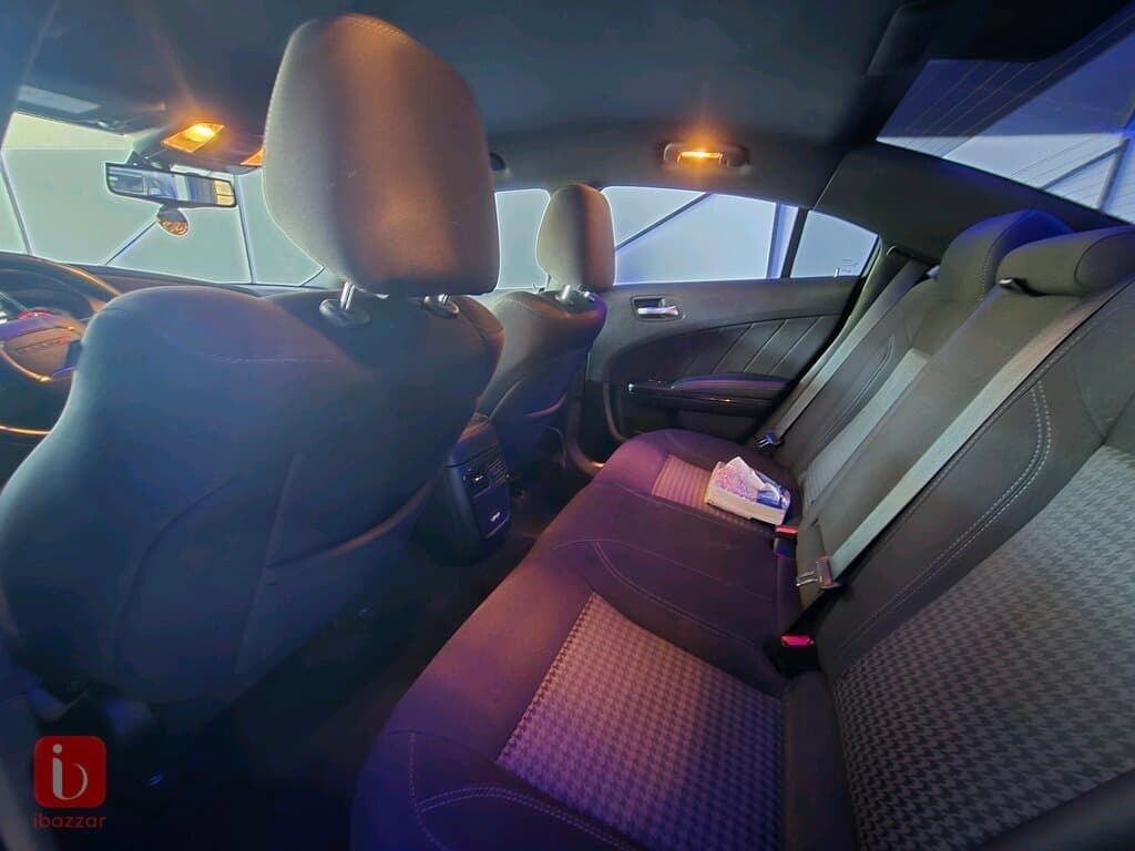 Dodge Charger SXT 7