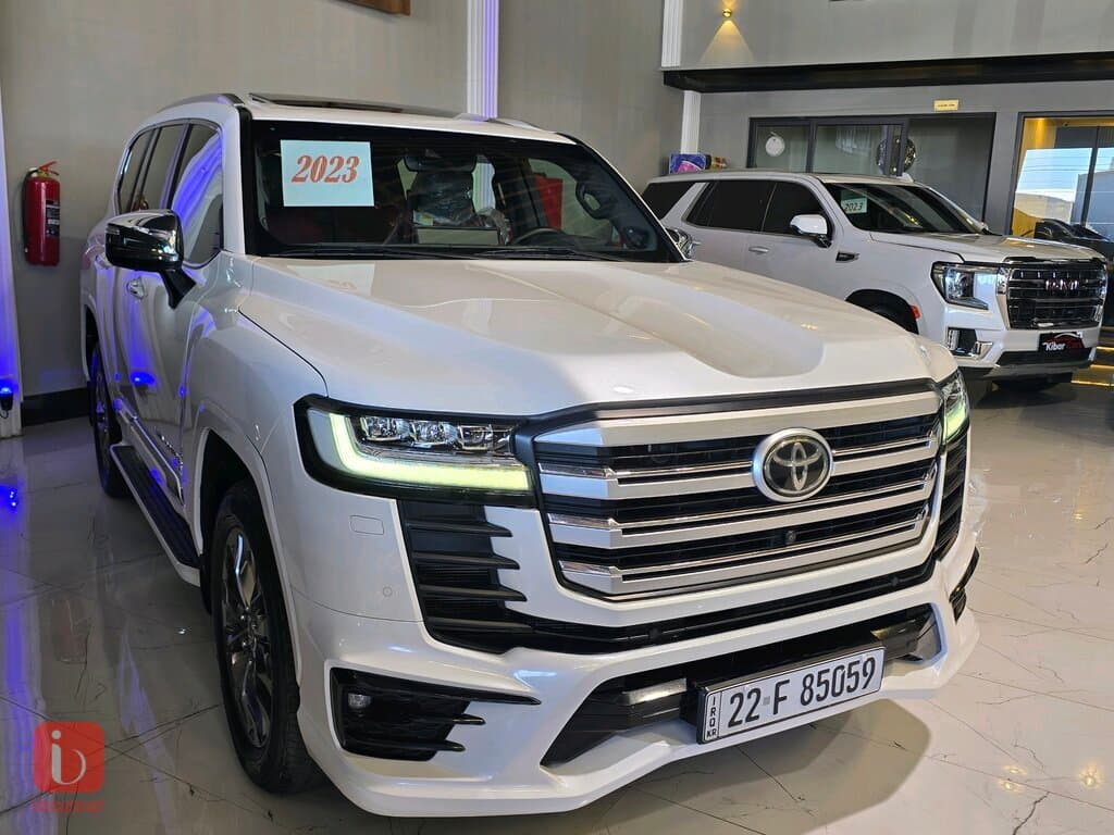 Toyota Land Cruiser VXR 1