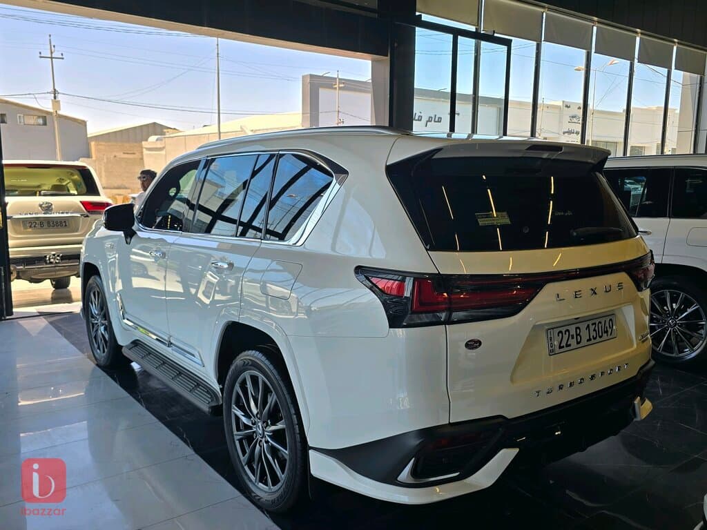 Lexus LX600 F Sport 4