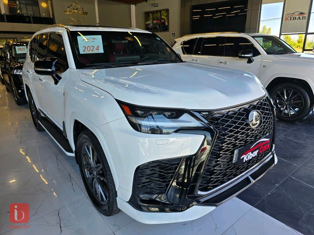 Lexus LX600 3