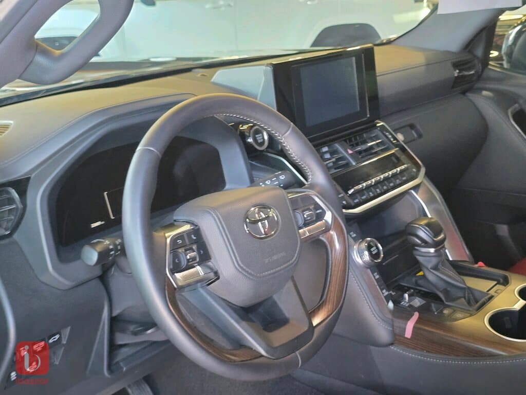 Toyota Land Cruiser GXR 7