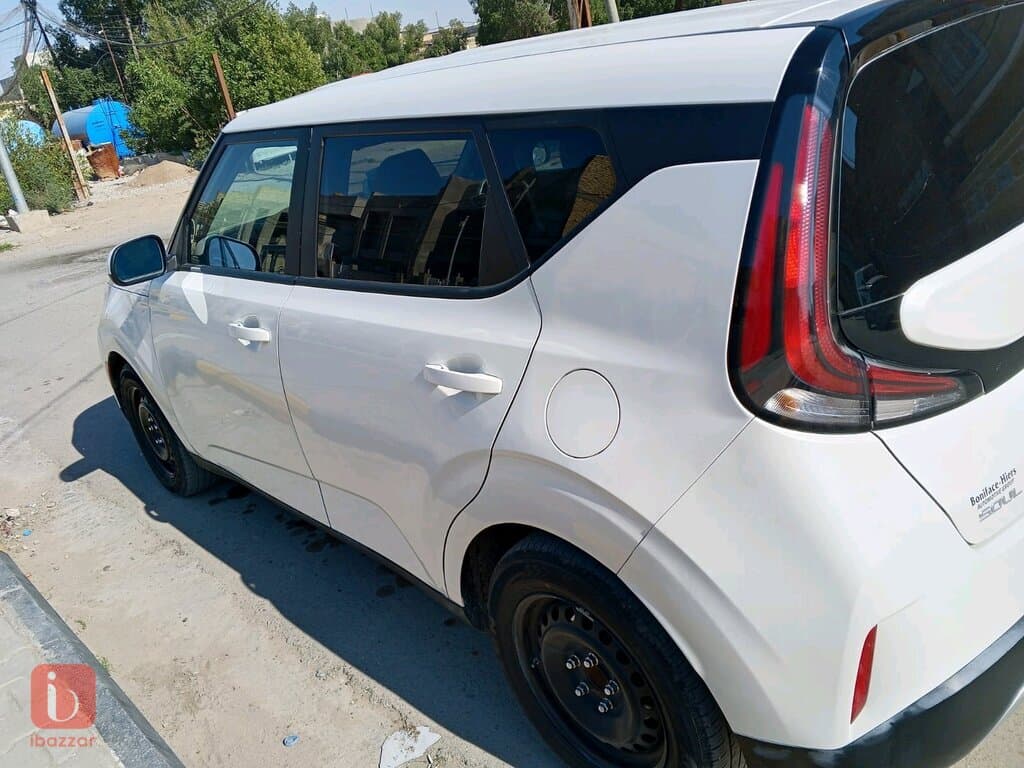 KIA Soul LX 4