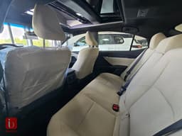 Toyota Camry LE — photo 7