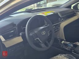 Toyota Camry LE — photo 9