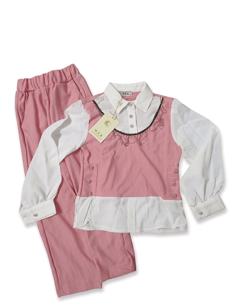 A pink look pulsing with femininity.. A girls' set with a magical touch! 🌸 1