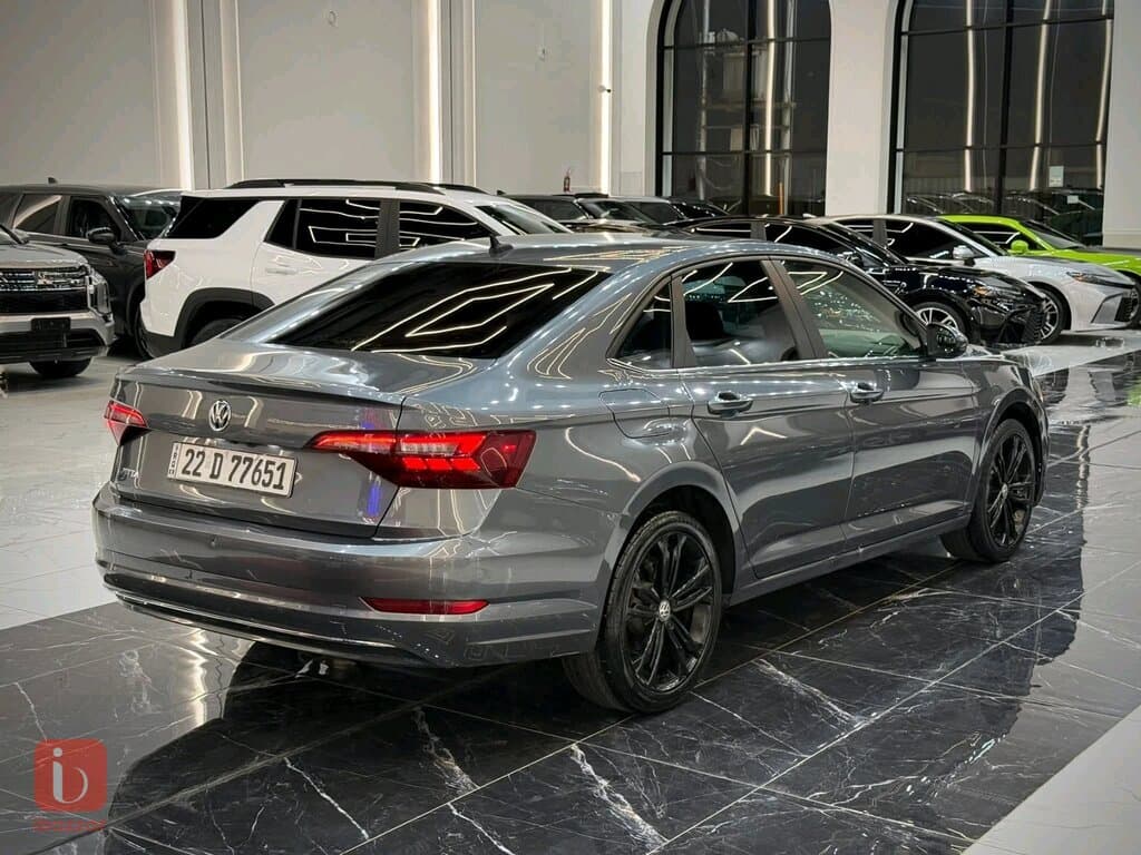 Volkswagen Jetta — photo 5