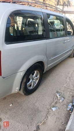 Dodge Caravan Standard — photo 14