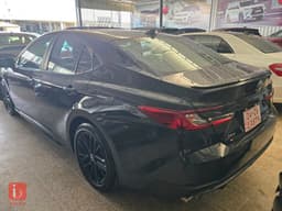 Toyota Camry SE — photo 3