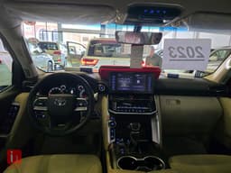 تويوتا لاند كروزر GXR Limited — photo 6