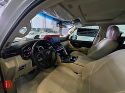 تويوتا لاند كروزر GXR Limited — photo 7