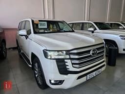 Toyota Land Cruiser GXR — photo 2