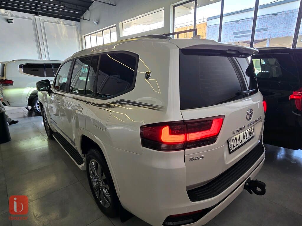 Toyota Land Cruiser GXR — photo 4