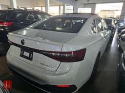 Volkswagen Jetta SE — photo 3