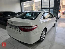 Toyota Camry GL — photo 4