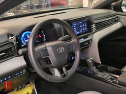 Toyota Camry SE — photo 9