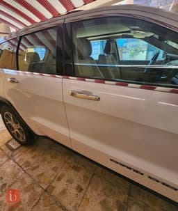 Jeep Grand Cherokee Limited — photo 13