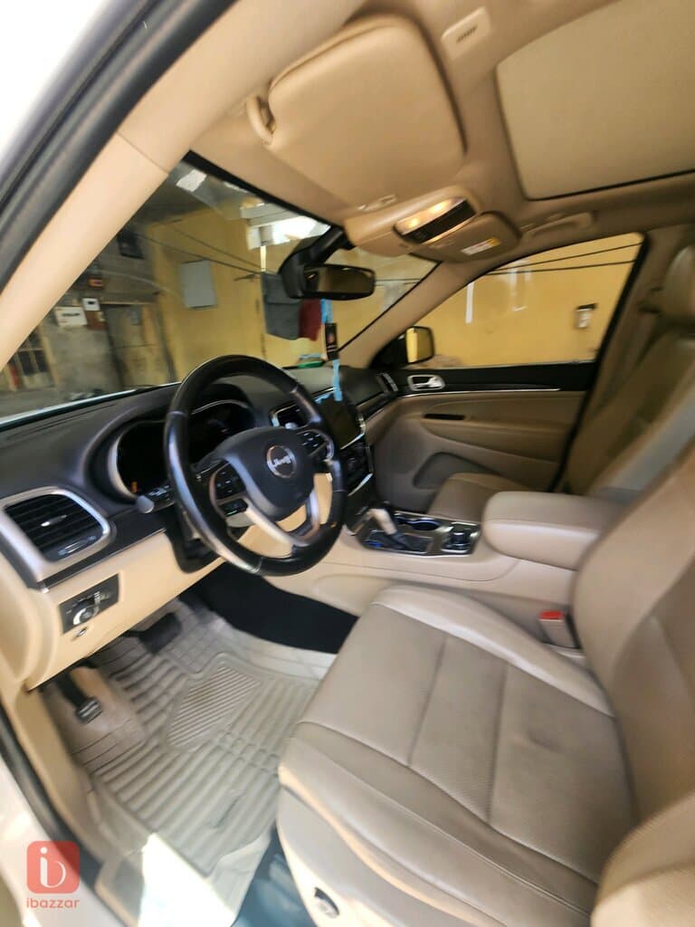 Jeep Grand Cherokee Limited — photo 14