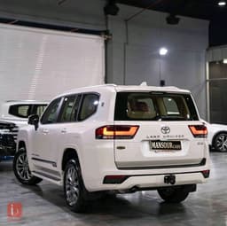 Toyota Land Cruiser GXR — photo 4