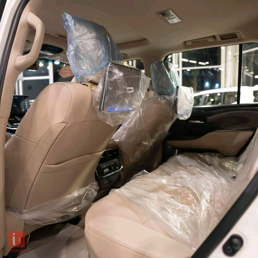 Toyota Land Cruiser GXR — photo 9