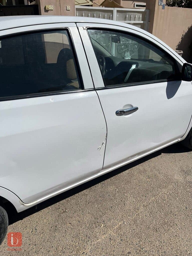 Nissan Sunny Base — photo 5