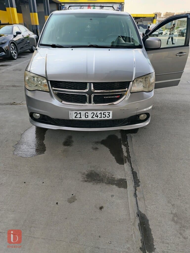 Dodge Caravan SXT — photo 2