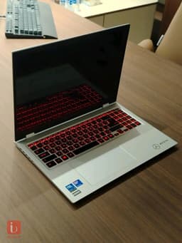 MSI Prestige 16 AI — photo 2