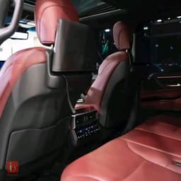 Lexus LX600 — photo 10
