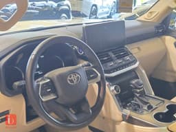 Toyota Land Cruiser VX — photo 8