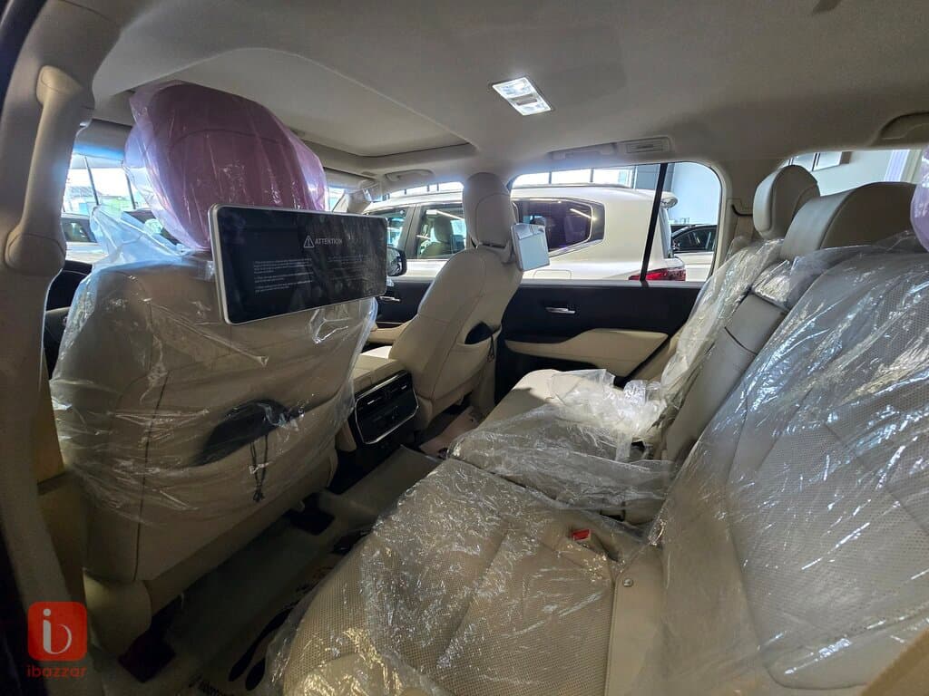 Toyota Land Cruiser GXR Limited — photo 5