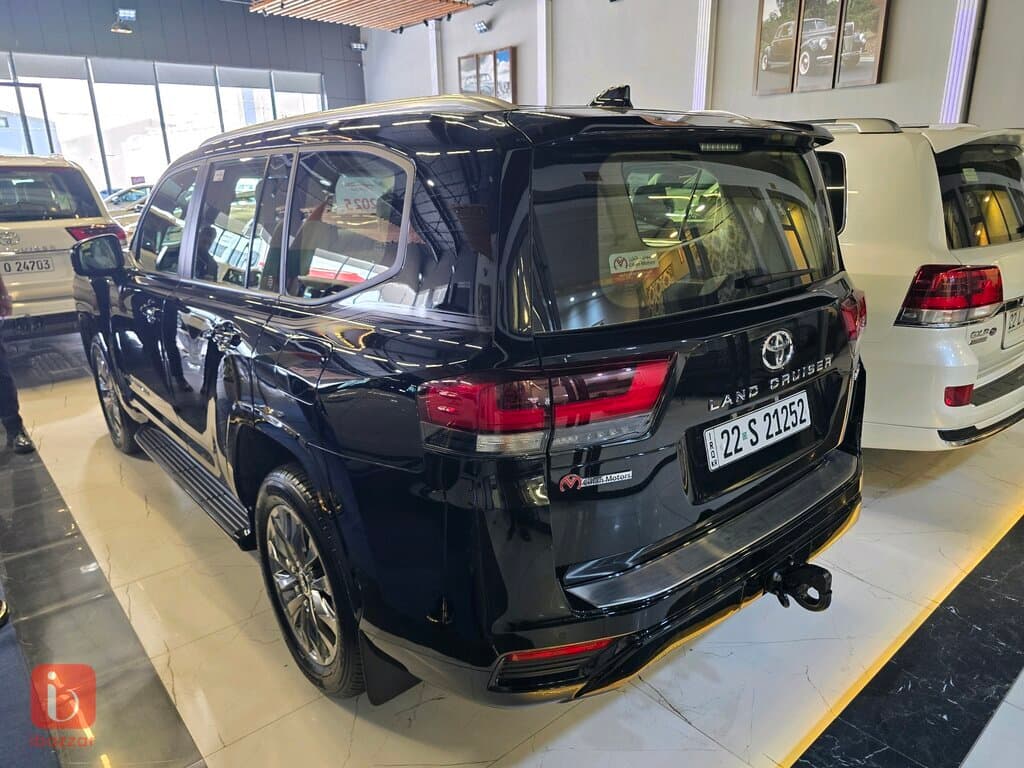 Toyota Land Cruiser GXR — photo 4