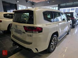 Toyota Land Cruiser GXR Limited — photo 4