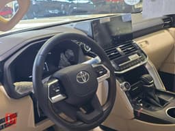 Toyota Land Cruiser GXR — photo 8