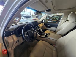 تويوتا لاند كروزر GXR Limited — photo 7