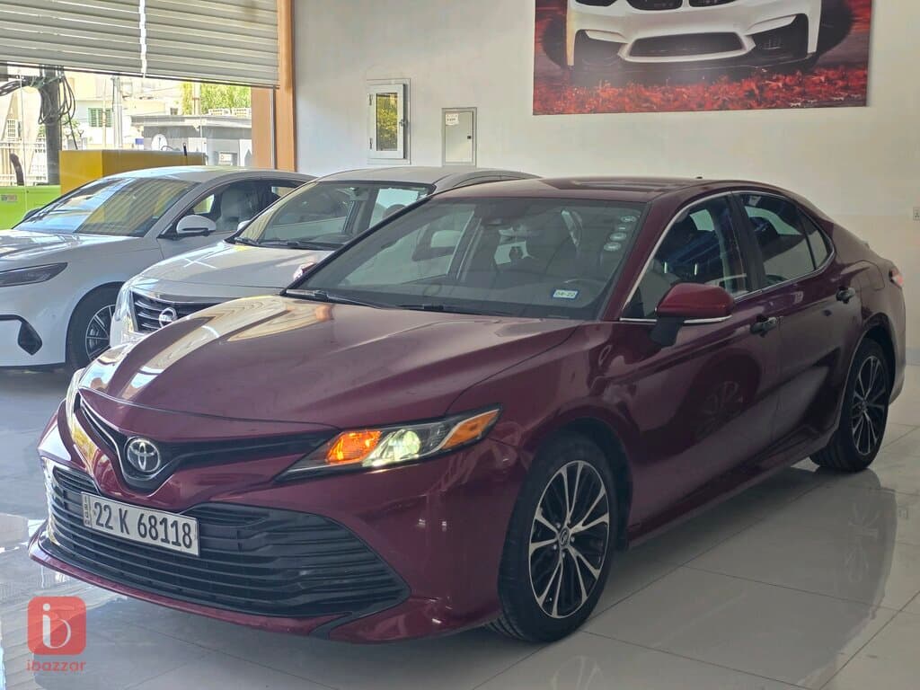 Toyota Camry LE — photo 3