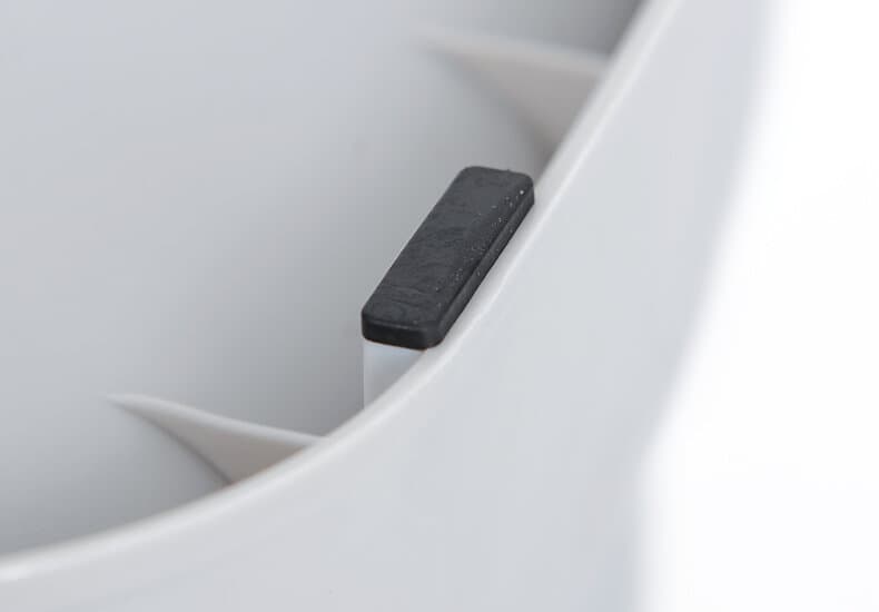 Dry Food Dispenser 4