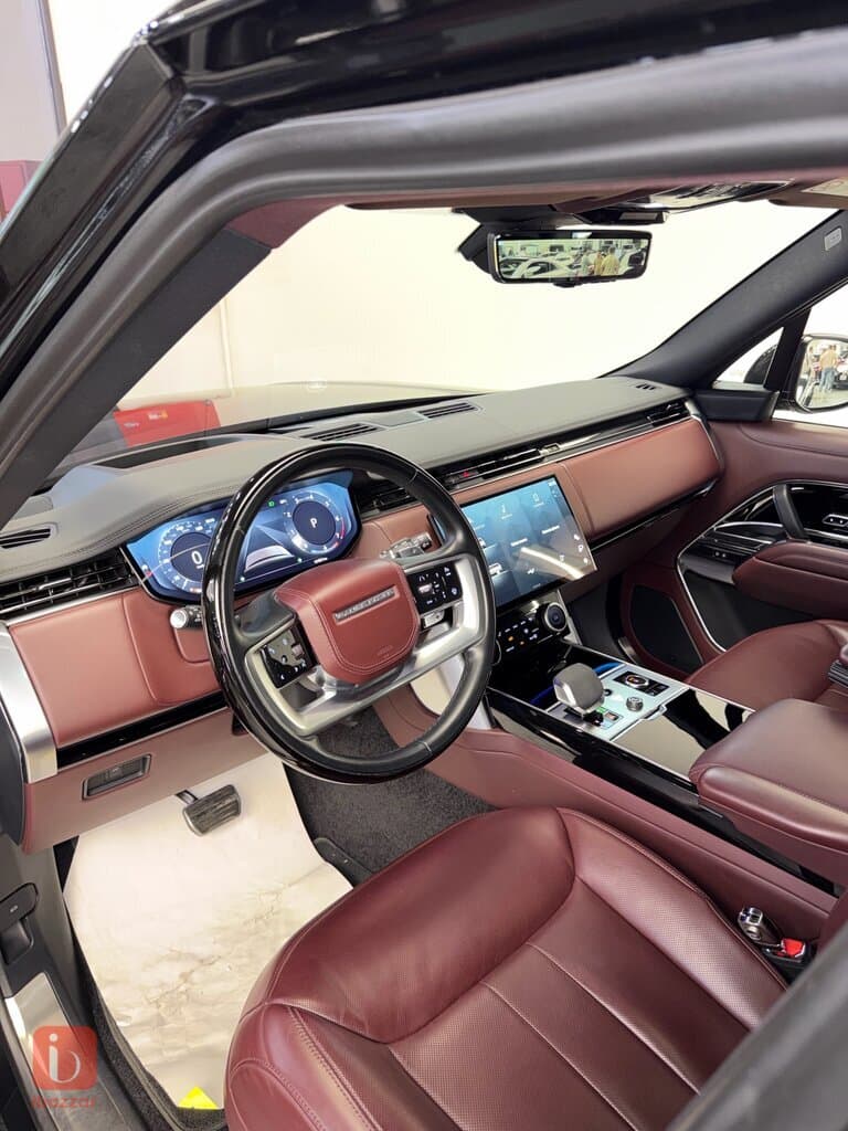 Land Rover Range Rover Vogue — photo 14