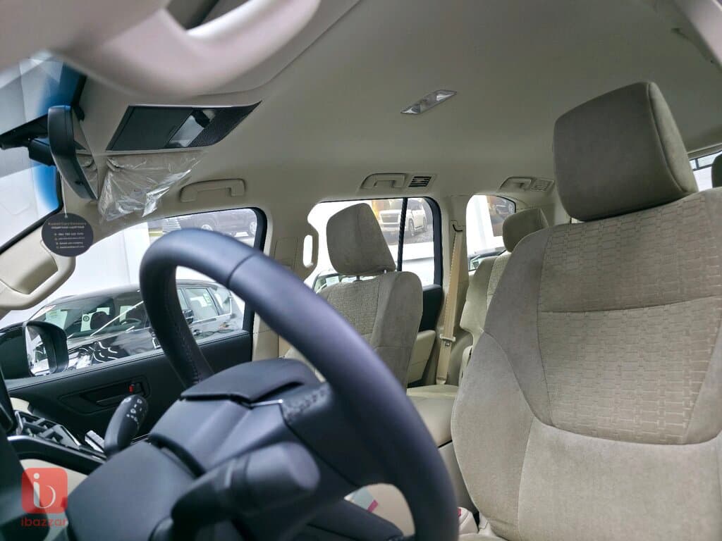 Toyota Land Cruiser GXR — photo 11