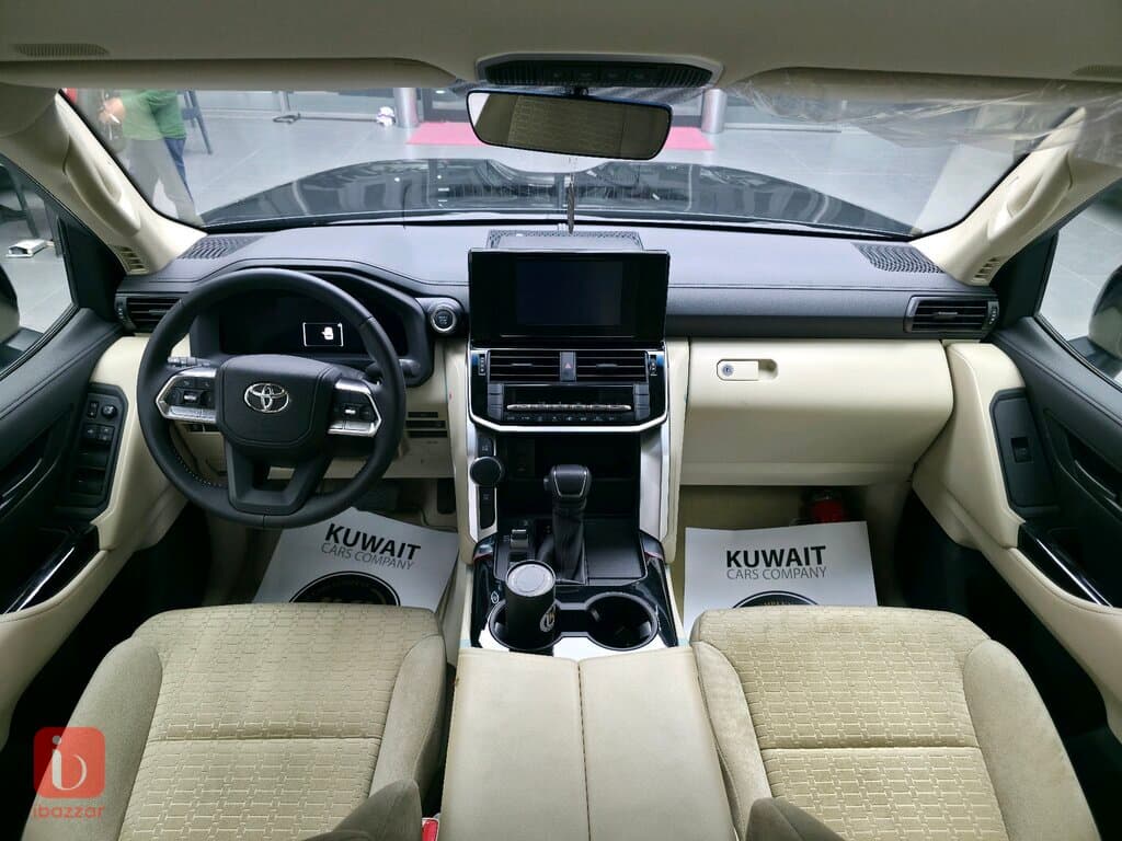 Toyota Land Cruiser GXR — photo 14
