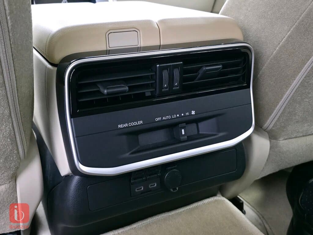 Toyota Land Cruiser GXR — photo 18
