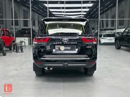 Toyota Land Cruiser GXR — photo 4