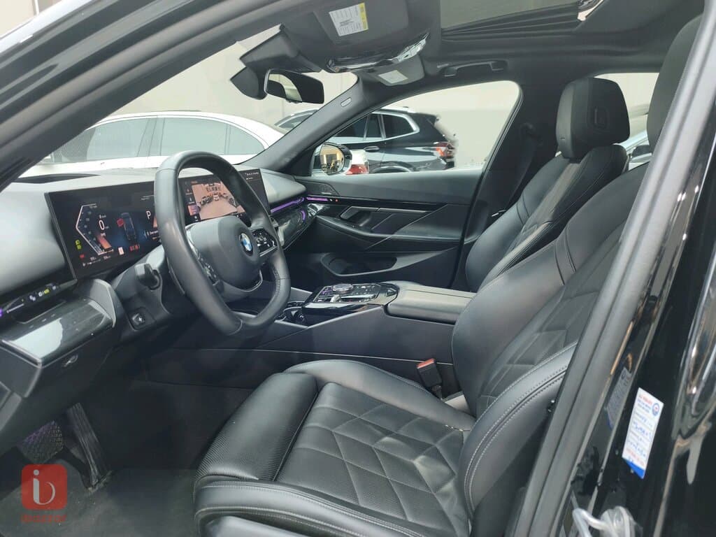 بي ام دبليو السلسلة-5 530i — photo 10