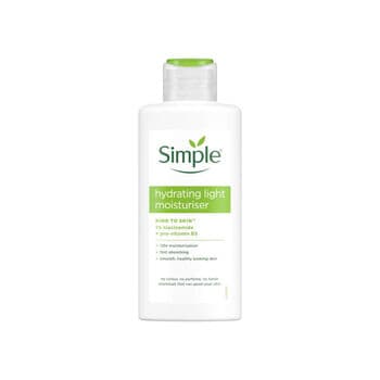 مرطب Simple Kind to Skin الخفيف المرطب مع ١٪ نياسيناميد (١٢٥مل)