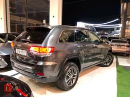 Jeep Grand Cherokee Limited — photo 6
